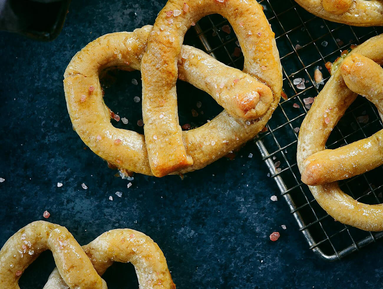 Best easy paleo diet pretzels. Made in a few mins. Yeast free. Nut free. Easy gluten free pretzel recipe. Homemade gluten free paleo pretzels. Easy gluten free pretzel recipe for kids. Paleo pretzel recipe.