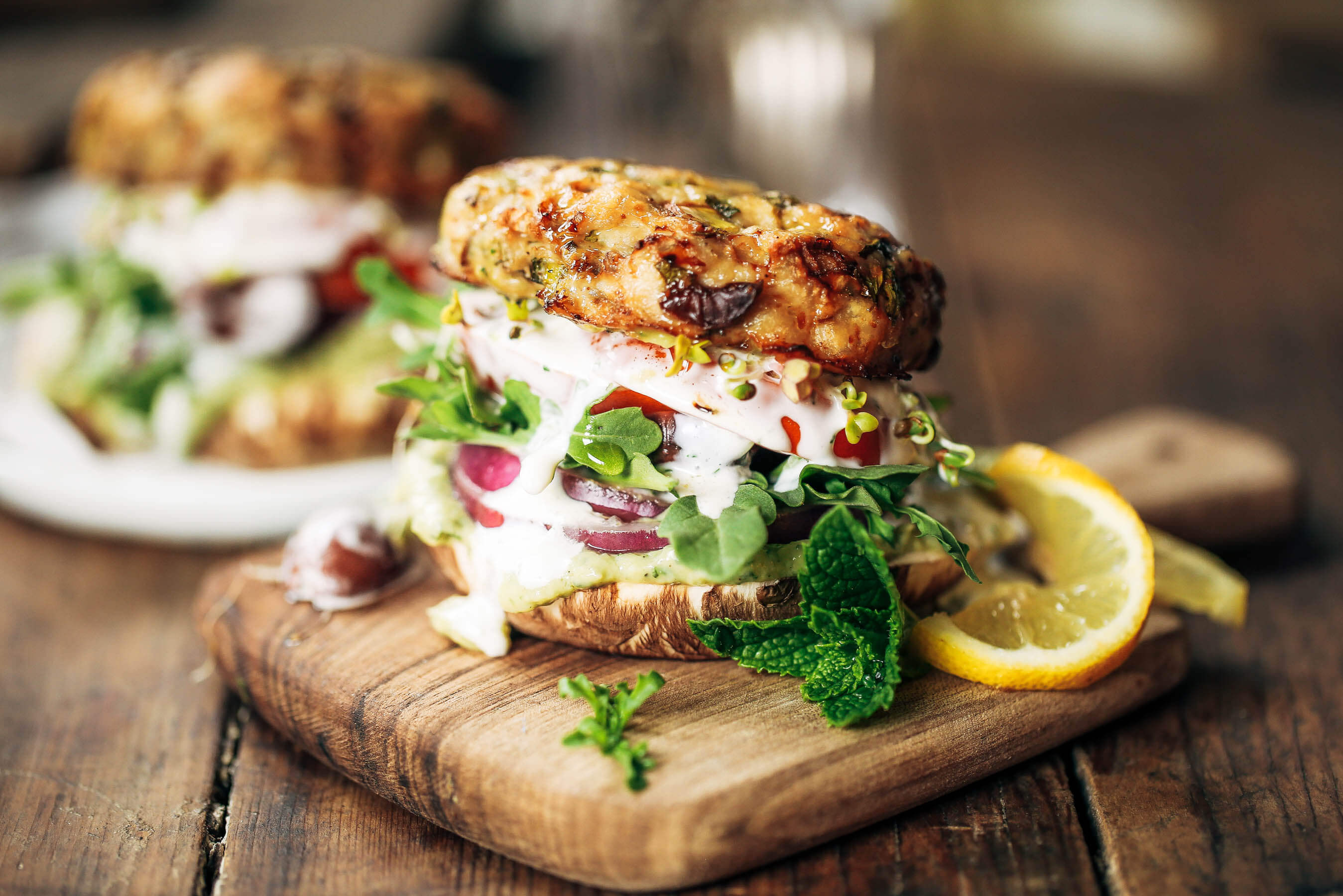 Best bun-less burger recipe! Easy whole30 greek turkey burgers with mint avocado sauce. Served with a slice of apple and portobello for a bun! A healthy paleo meal the whole family will enjoy! Paleo burger recipe. Paleo burger patties. Paleo beef burgers. Paleo meal plan. Easy paleo dinner recipes. Easy whole30 dinner recipes. Whole30 recipes. Whole30 lunch. Whole30 meal planning. Whole30 meal prep. Healthy paleo meals. Healthy Whole30 recipes. Easy Whole30 recipes.